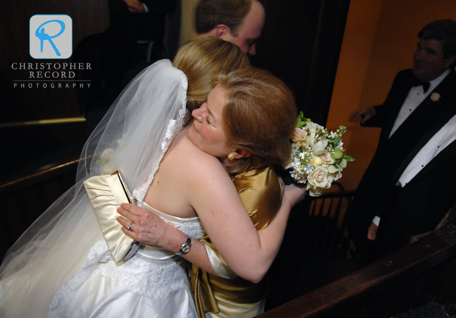 Sarah hugs her mother following the ceremony