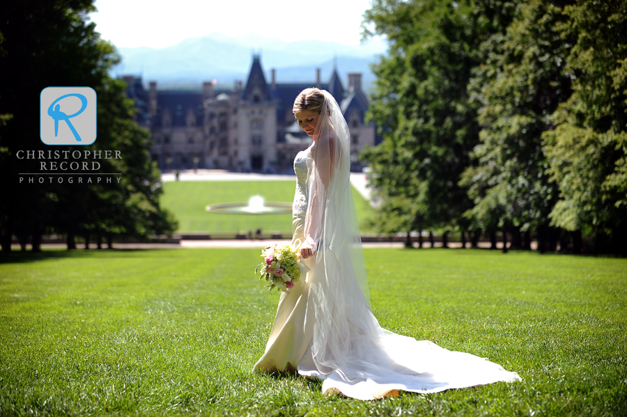 Kelly with the Biltmore Estate in the background