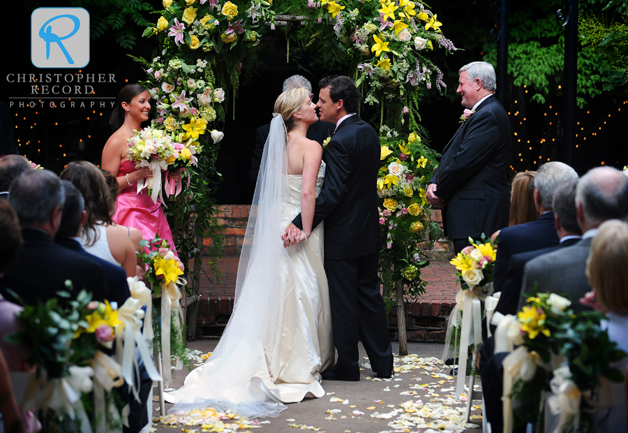 First kiss as husband and wife