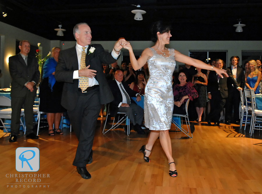 As you would expect, Monette and Jim's first dance was impressive