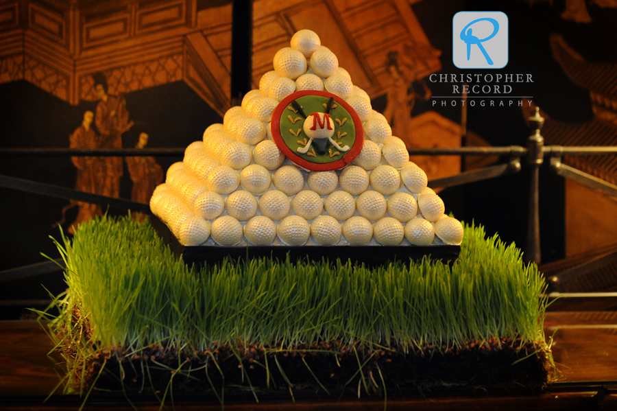 Amazing cake from The Wow Factor's Amy Craparo paid tribute to Brad's love of the links