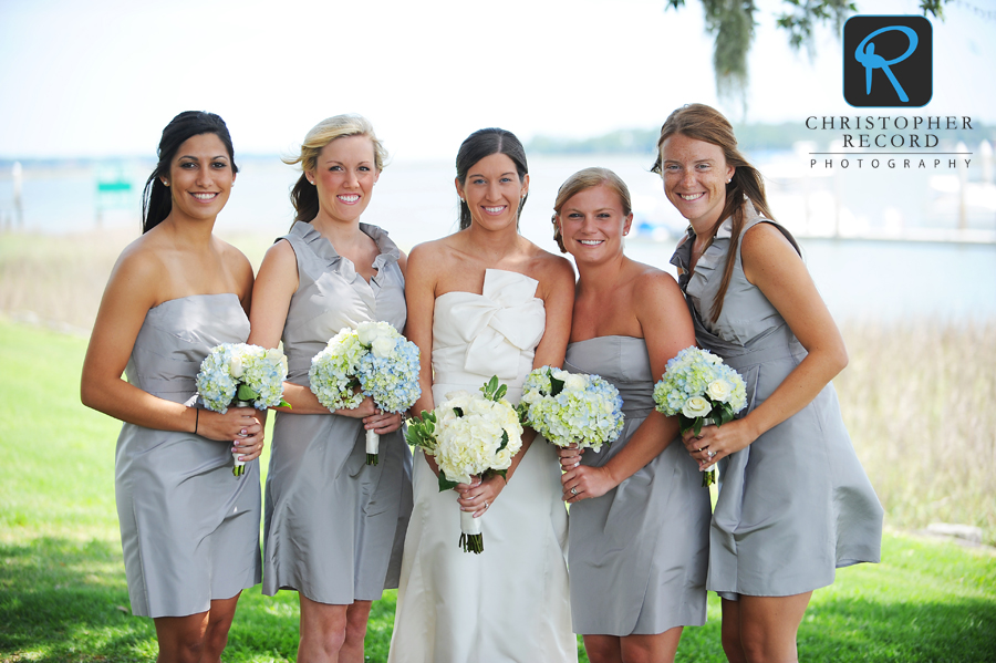 Marianna and her bridesmaids