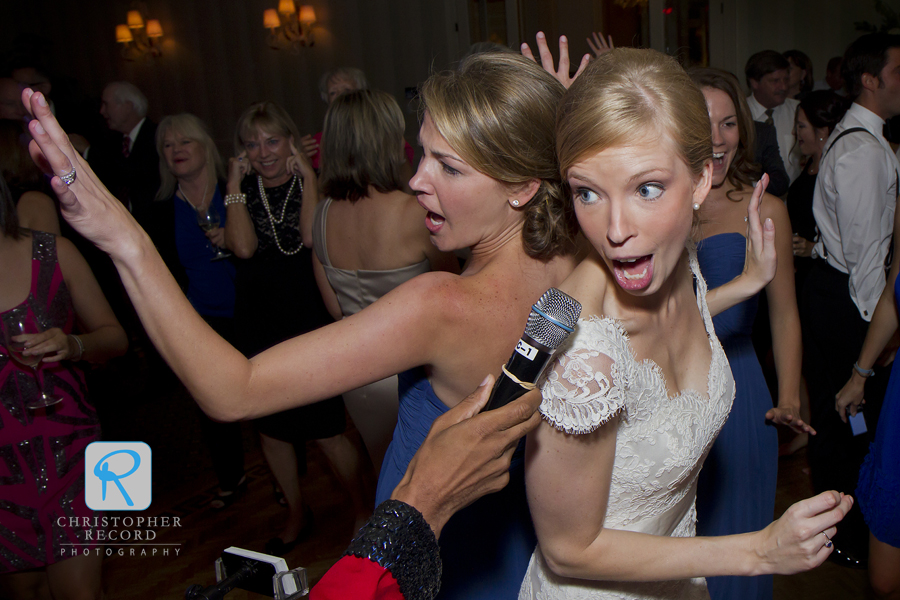 Katie and Sarah sing with the band