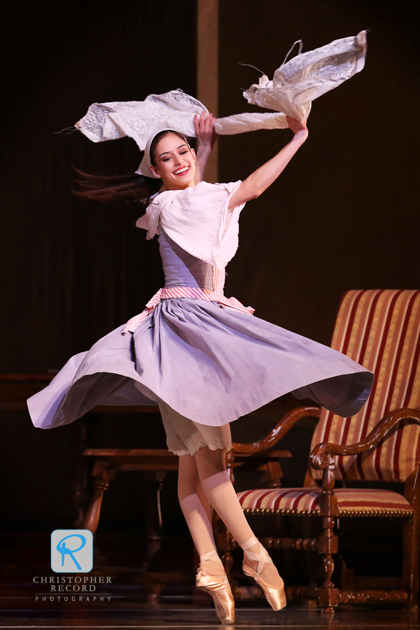 Anna Gerberich spins as Cinderella