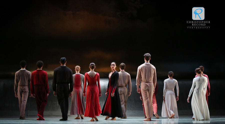 North Carolina Dance Theatre (now Charlotte Ballet) performs Jiri Kylian's Forgotten Landlotte b